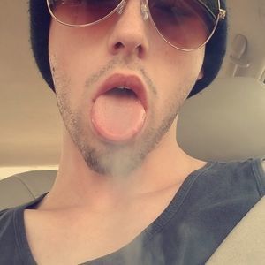 Meet your Posher, Travis